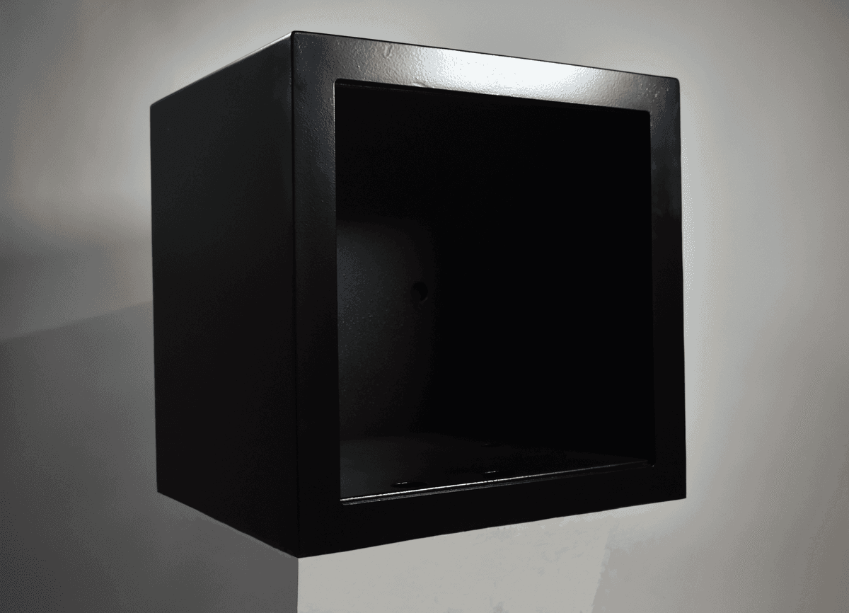 Tresor-Korpus mit frischer Beschichtung